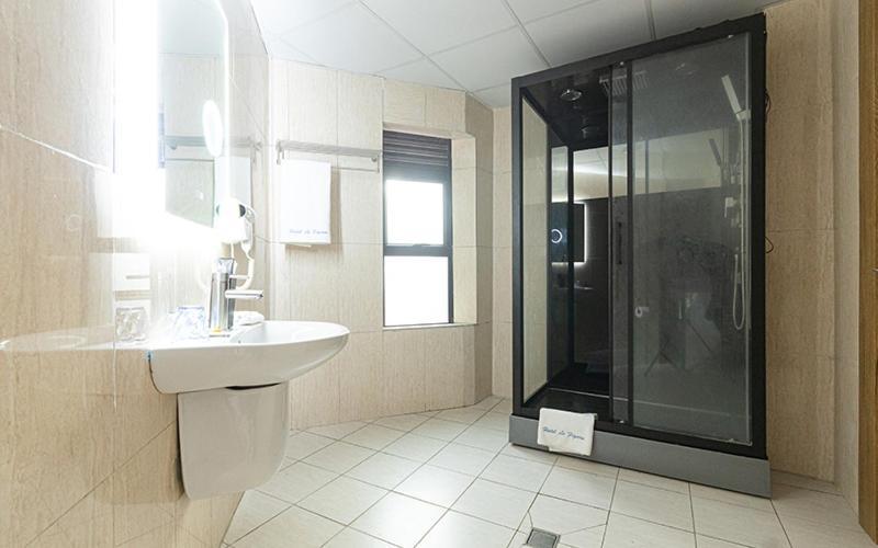 Hotel Le Figaro Douala Dış mekan fotoğraf