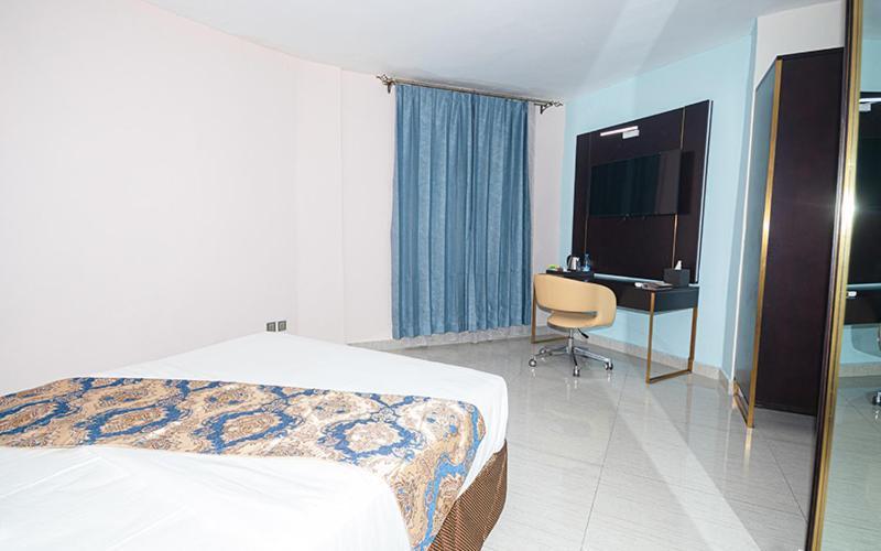 Hotel Le Figaro Douala Dış mekan fotoğraf