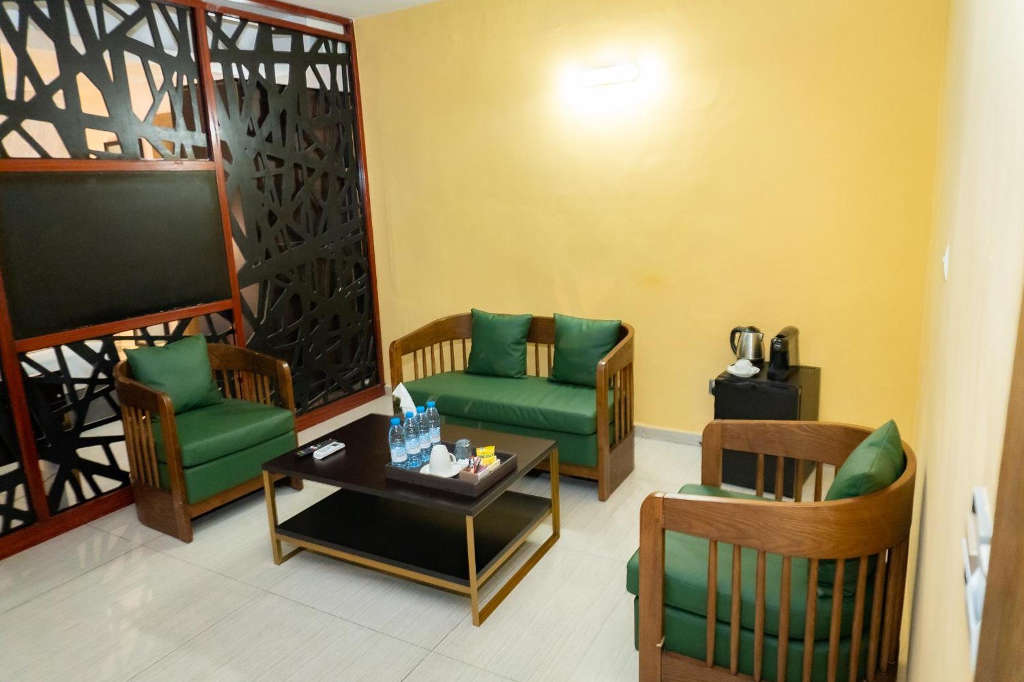 Hotel Le Figaro Douala Dış mekan fotoğraf