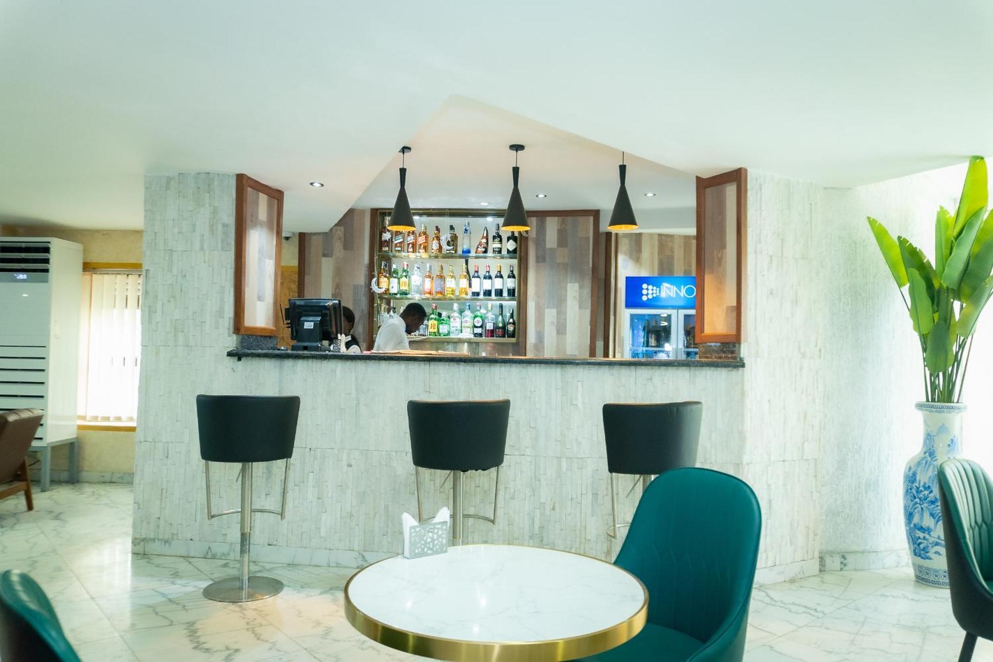 Hotel Le Figaro Douala Dış mekan fotoğraf